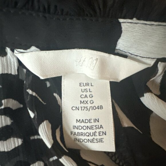 H&M Black & White Floral Sheer Ruffle Tie Neck Long Sleeve Blouse Large - Picture 4 of 6